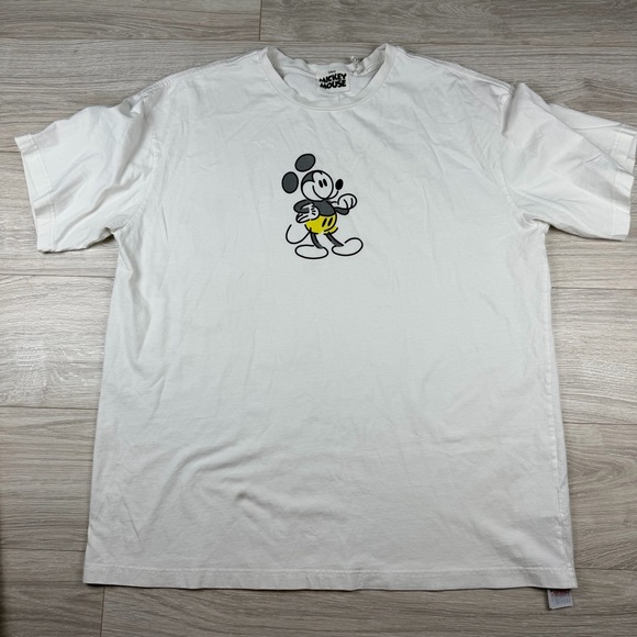 Disney Other - Disney Parks Mickey & Friends Mousewear Street Style White T-Shirt Men’s Size XL